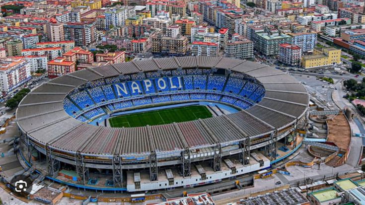 L’Uefa dice di no all’Eintracht: niente campo neutro per il match col Napoli. Ma valuta cambio delle regole