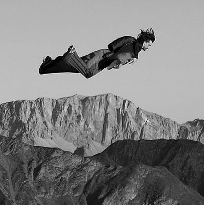 Addio a Dean Potter: l'acrobata del rischio muore durante salto estremo