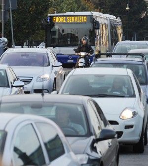 Sciopero trasporti, disagi nelle citt&agrave;.Ventimila in corteo a Roma