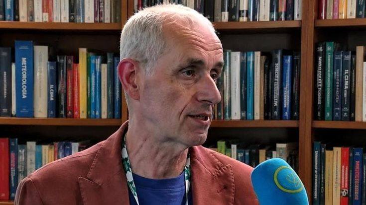 “Io, meteorologo, stremato da questa estate. C’è chi mi chiede se può fare la spesa senza ombrello”