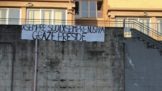 Potenza, "Sarai per sempre nostra" : l'ultimo saluto alla preside Schiavo