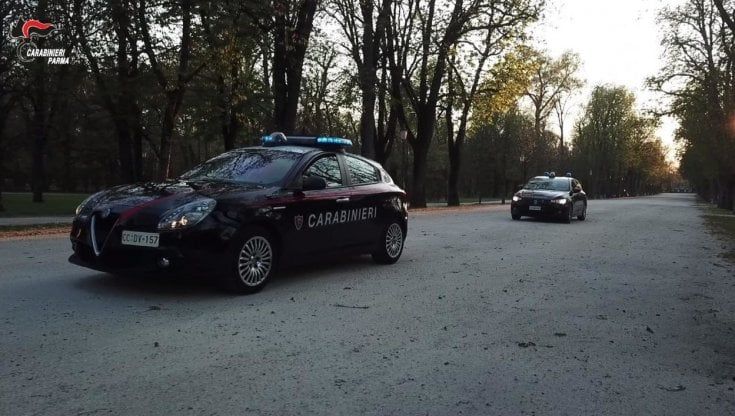 Ragazzino rapinato nel parco Ducale a Parma: identificati tre complici del 17enne