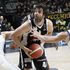 Basket, serie A: la Virtus Bologna torna subito a vincere. Roma, colpo playoff a Trento