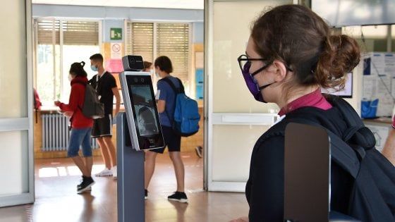 Test obbligatori per entrare sull'Isola: il governo impugna l'ordinanza della Sardegna