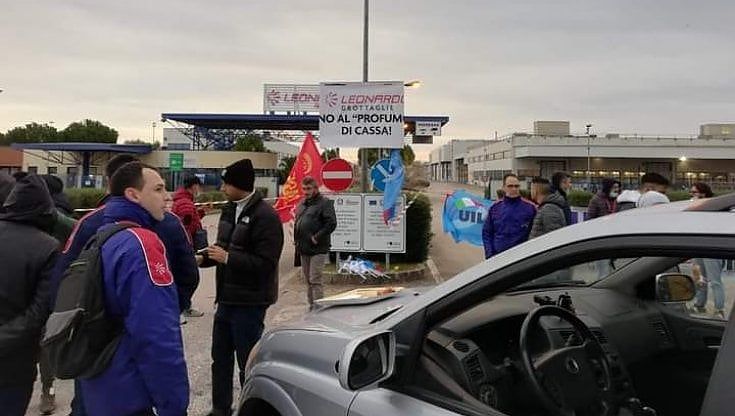 “Noi operai ignorati, è giusto farsi sentire”. Ma c’è chi non sciopera