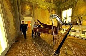 Gli appuntamenti di <span style="color: rgb(153, 0, 0);">marted&igrave; 20</span><br />Classico Tzigano e jazz al cubo