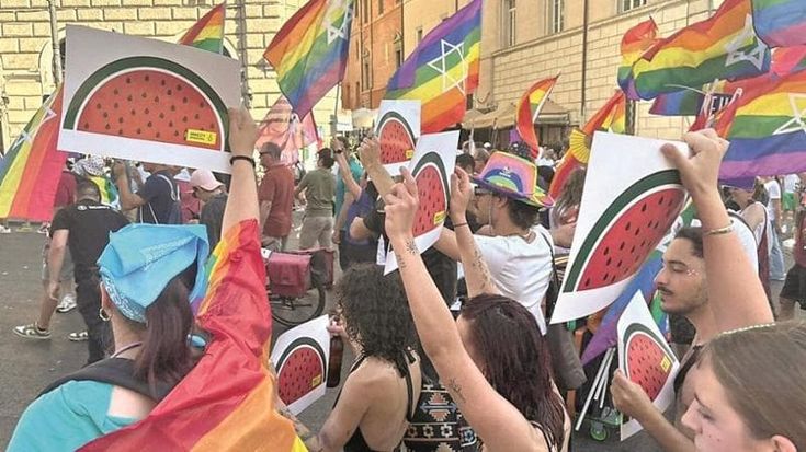 Il Pride invade Roma. “Sui diritti non si arretra, un milione in corteo”