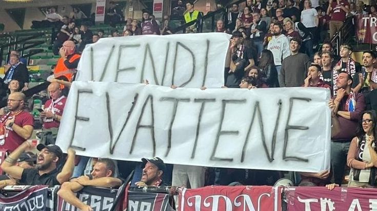 Trapani, passo indietro di Antonini: “Lascio calcio e basket al sindaco”