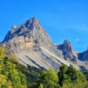 Morto in montagna un uomo di 70 anni, il corpo ritrovato nella notte