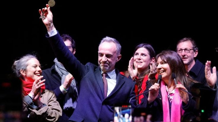 Chi è Emmanuel Grégoire, nuovo sindaco socialista di Parigi che ha bloccato l’avanzata delle destre
