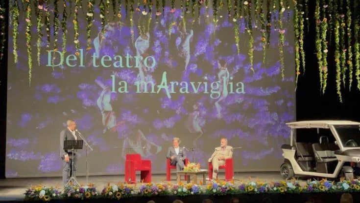 Il Teatro Nazionale di Genova presenta la nuova stagione: il via con Calderon della Barca. E Davide Livermore porta sul palco Fantozzi