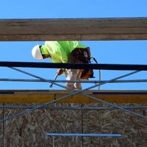 Sorpresa Usa, a maggio la disoccupazione scende al 13,3%