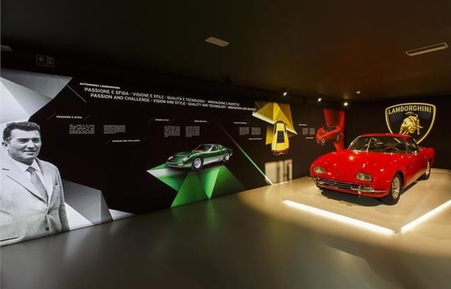 Ayrton Senna e il suo mito. Mostra show al museo Lamborghini