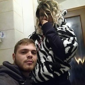 "Mandatemi le foto di Raffaele, così suo figlio, che nascerà tra un mese, saprà chi era papà"