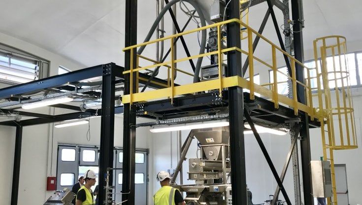 Stipendi in aumento medio del 2,1% in Italia, ma la pandemia ha "spaccato" i lavoratori