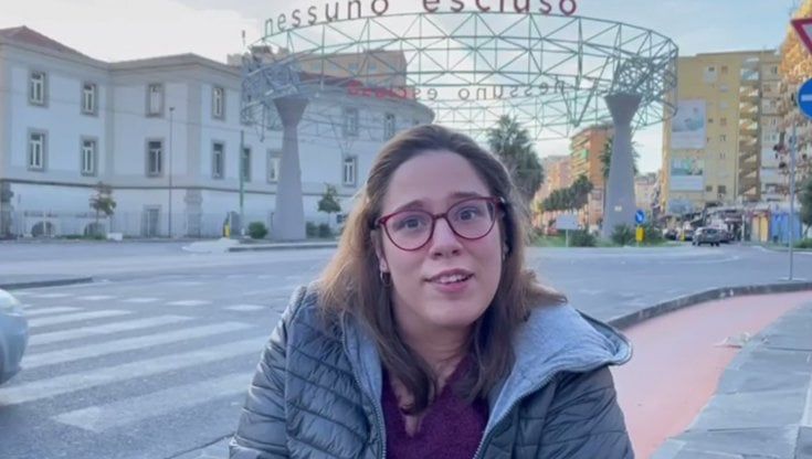 Napoli, "Mi girano le ruote": i video di Marta contro le barriere architettoniche