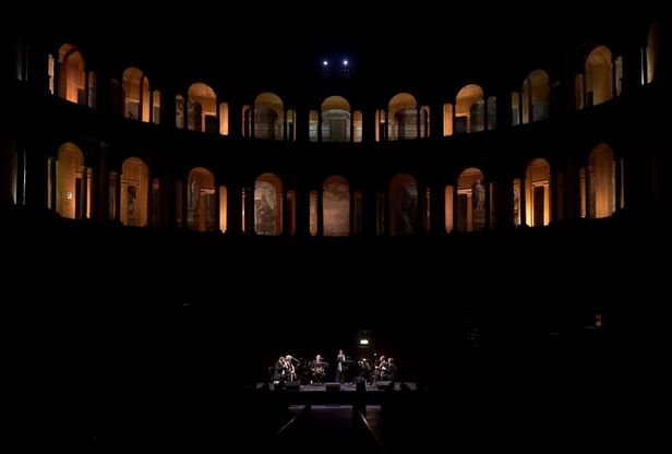 Antonella Ruggiero incanta il pubblico al teatro Farnese di Parma