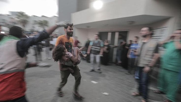 Gaza in ginocchio: “Senza acqua e luce qui moriremo tutti”