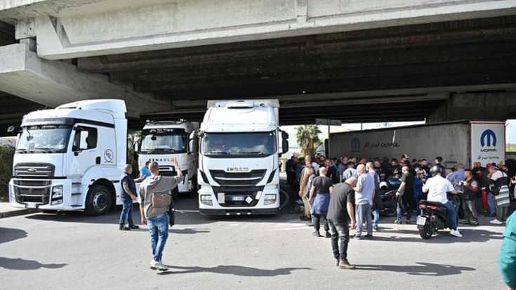 In Campania gli autisti resistono. Infiltrazioni mafiose, si muovono i pm