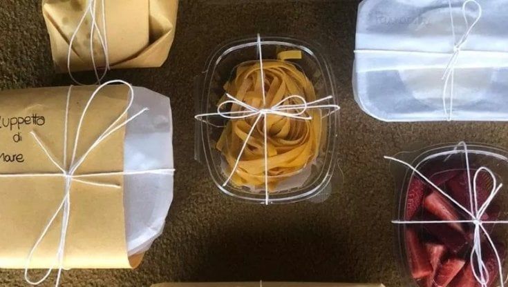 Parma, permessi gratuiti di transito e sosta in Ztl e righe blu per chi fa delivery 