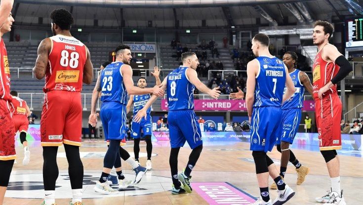 Basket, serie A: Brescia travolge Pesaro e accede alla Final Eight
