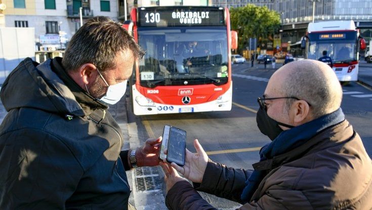 Super Green Pass nei trasporti, controlli a rischio. Il Viminale fa i piani ma mancano agenti