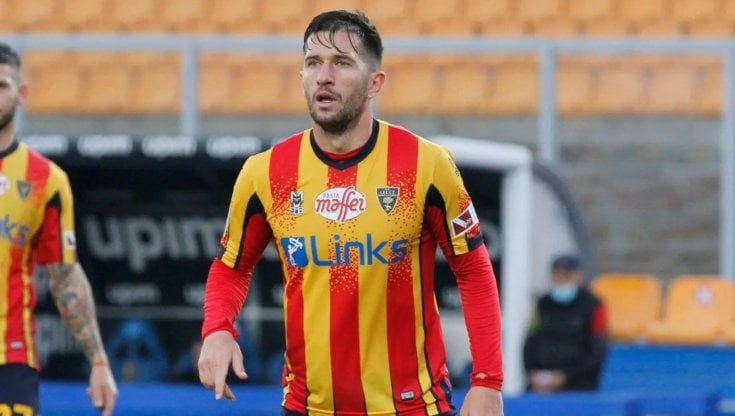 Serie B: il Lecce allunga al secondo posto, Scaglia salva il Monza. Ko Venezia e Cittadella