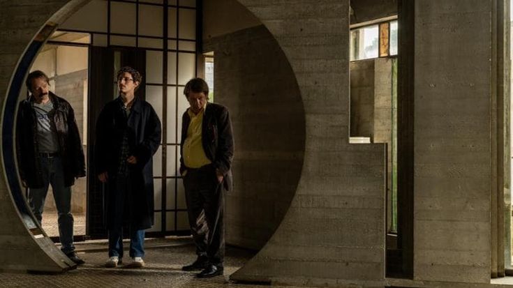 “Le città di pianura”, una boccata d’aria fresca e vino genuino. La recensione di Alberto Crespi