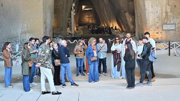 Il Cimitero delle Fontanelle, in 720 nel primo giorno di visita. Sold-out il sito appena riaperto