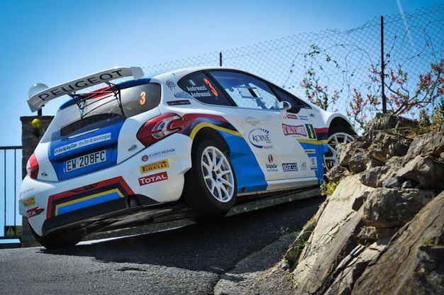La Peugeot 208 T16 e Andreucci–Andreussi dominano il Rally di Sanremo
