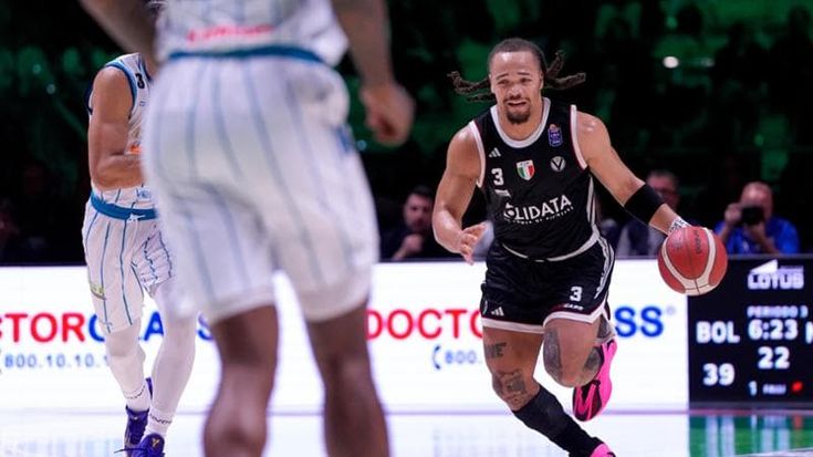 Napoli si illude, la Virtus Bologna rimonta e va in semifinale di Coppa Italia