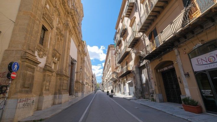 Palermo, il centro storico fra luci spente e furti: “Rischiamo di tornare a 30 anni fa”