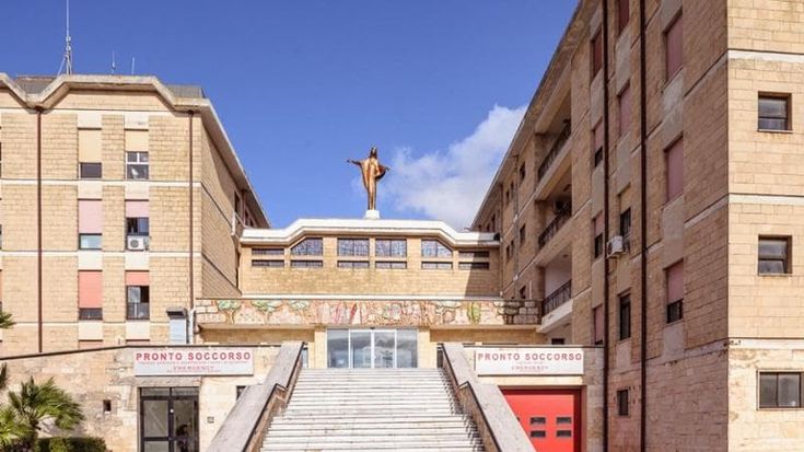 Neonato muore un'ora dopo la nascita per asfissia, a processo équipe di Ostetricia a Lecce