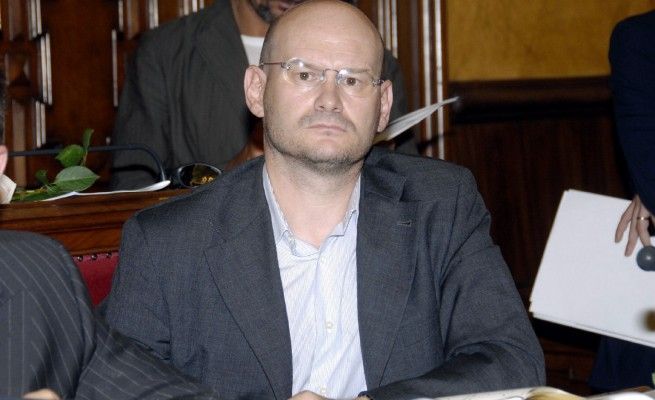 "Alinovi cerca titoli sui giornali<br />parli chiaro e basta promesse"