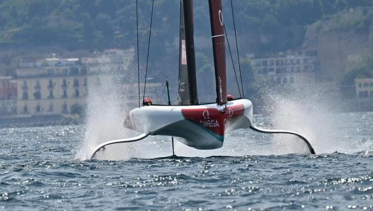 Febbre Coppa America nel golfo di Napoli:esordio in acqua di New Zealand