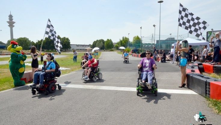 Il gran premio delle sedie a rotelle a Rozzano: 25 partecipanti per il Wheelchair Gp all'insegna dell'inclusione