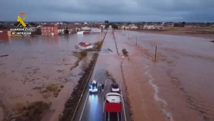 Spagna, il drone mostra i danni delle inondazioni a Madrigueras