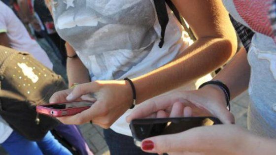 Brescia, sesso per pochi euro nei parcheggi e nei bagni della scuola: indagato 45enne, 5 ragazze coinvolte