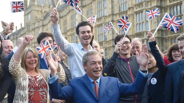 Regno Unito, Farage ancora nei guai per i regali non dichiarati