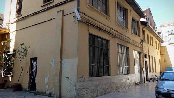Milano, occupato il centro islamico di viale Jenner: protesta per il licenziamento della guida spirituale