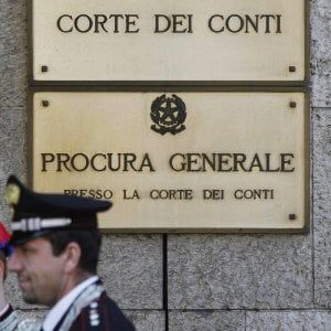 Corte dei Conti: "Da spending review non c'è stato contenimento della spesa totale"