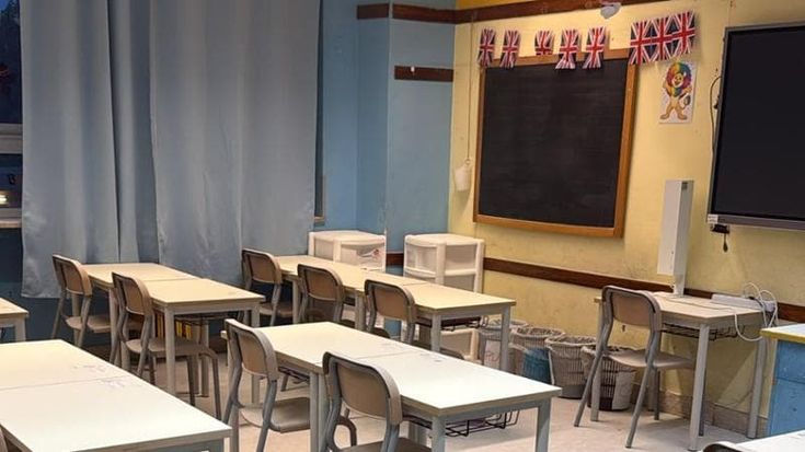 Casilino, vandali nella scuola Calipari: studenti fuori dall’istituto per l’intervento di pulizia