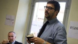 Il sindaco di Saluzzo: "Niente raccolta della frutta, così il coronavirus ci priva degli stagionali"