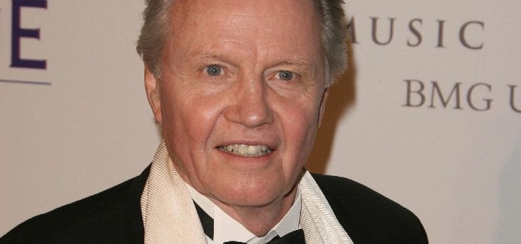 John Voight contro De Niro: "Le sue parole schifose contro Trump"
