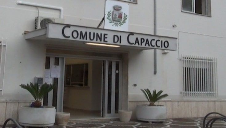 Capaccio, agli arresti un imprenditore. Sei consiglieri coinvolti: fecero cadere l’ex sindaco