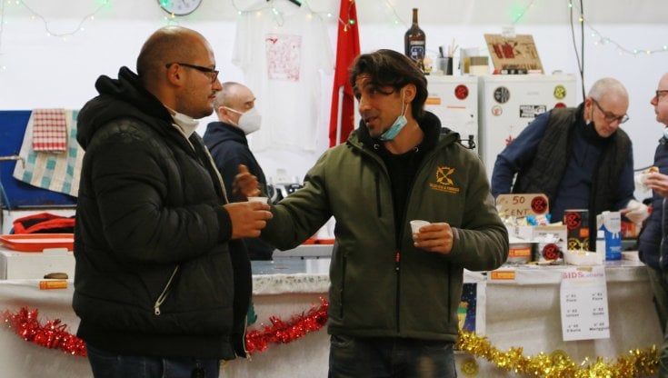 Alla Gkn gli operai non fanno festa: “Prima vogliamo garanzie”
