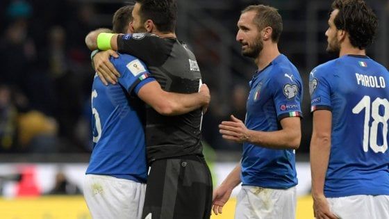 Italia eliminata, Carraro: "Perdita di oltre un miliardo". P. Cannavaro: "Via le mummie"