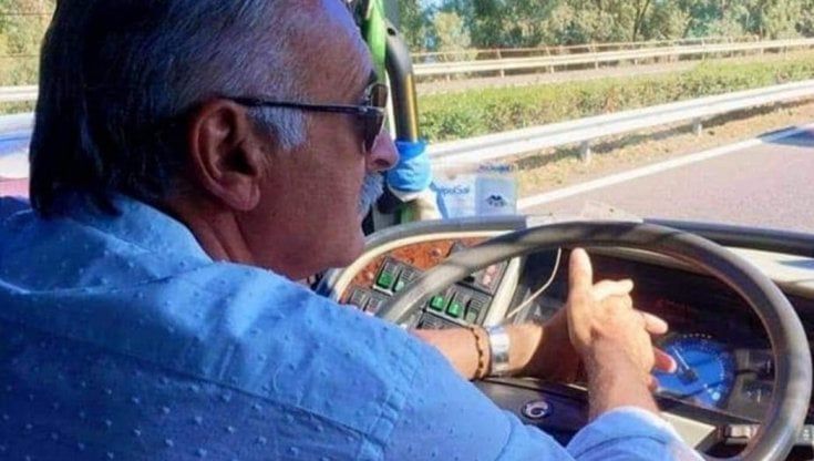 Salvatore, investito dal pullman in manovra a Casoria: era il titolare della ditta, ma sempre al volante