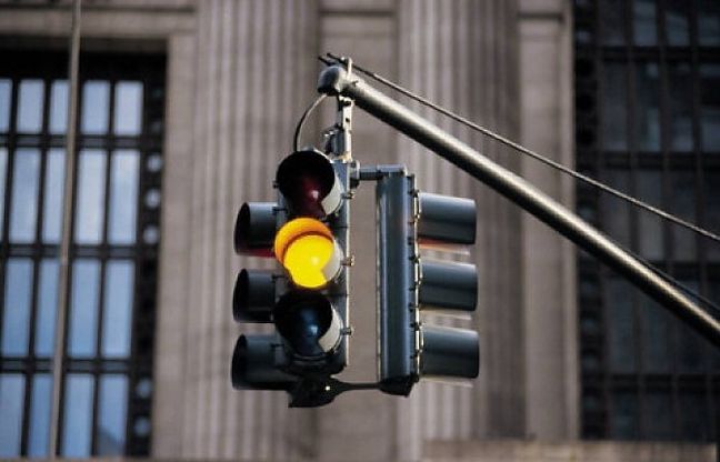 Semafori con giallo a 3 secondi, caos in arrivo