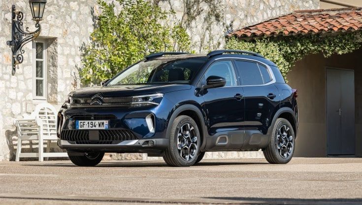 Nuova C5 Aircross, l'auto che viaggia come un tappeto volante